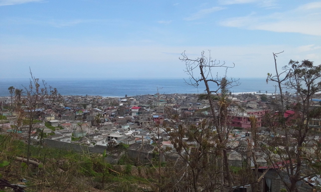 Ajudando a reconstruir o Haiti após o furacão