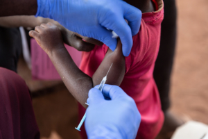 5 casos em que as vacinas ajudaram a conter epidemias
