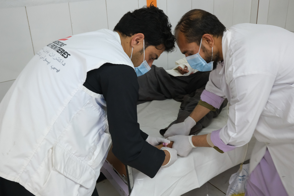 Lashkar Gah, Afeganistão: “Em apenas um dia, realizamos 10 cirurgias em pessoas feridas pela violência”
