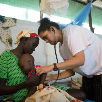 Sul-sudaneses encontram atendimento médico de emergência na Etiópia